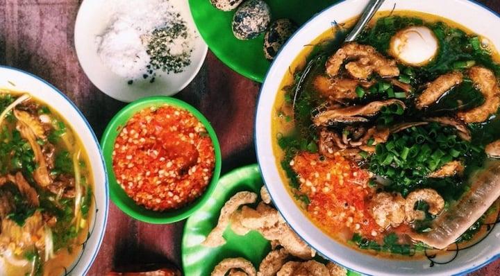 Cách nấu nồi bánh canh cá lóc ngon chuẩn vị - 1