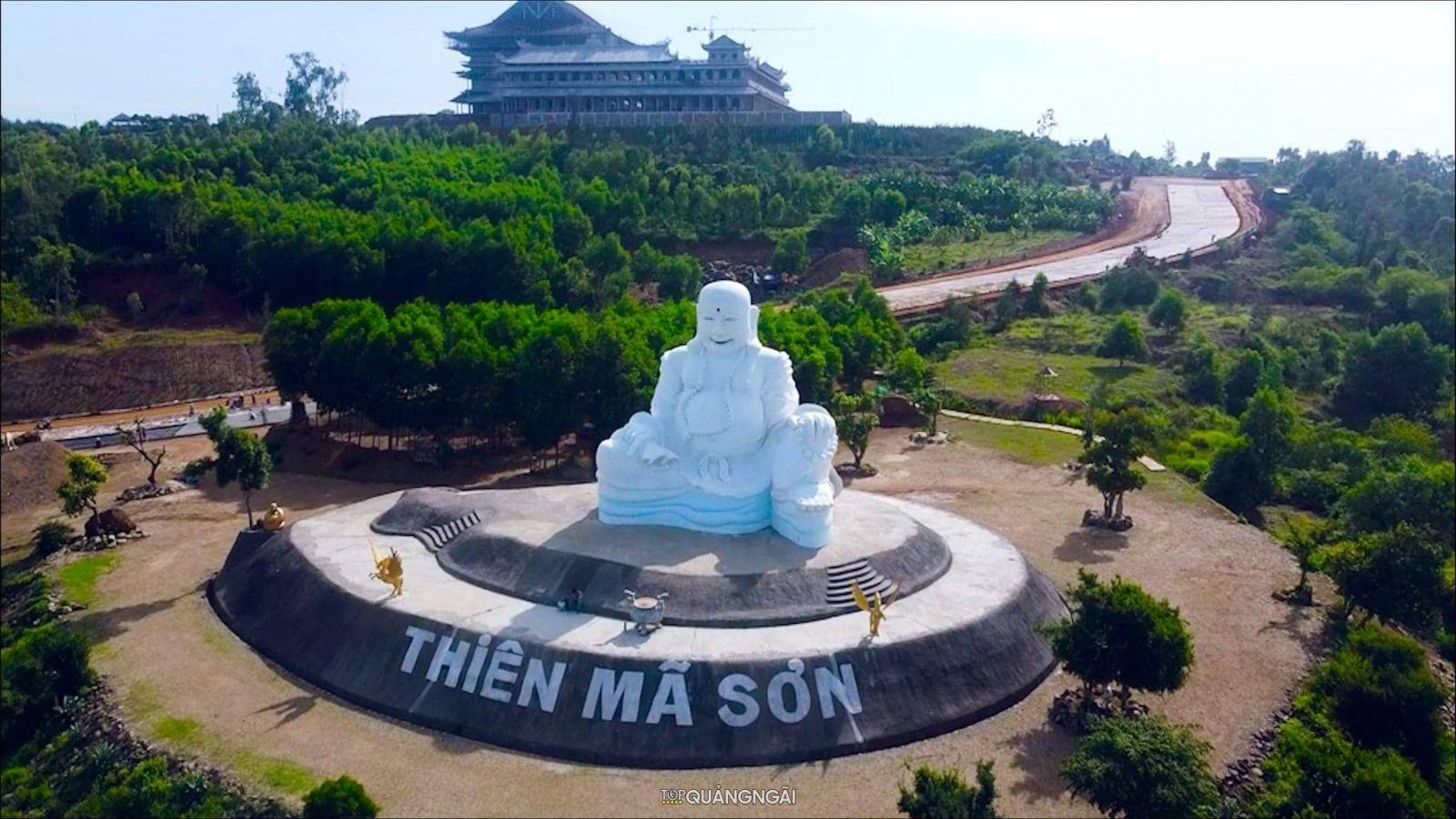 Chùa Minh Đức: Khu văn hoá tâm linh đầu tiên sở hữu bức tượng Phật cao nhất Việt Nam.