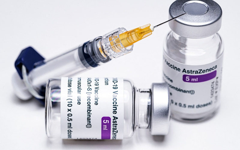 Lưu ý khi tiêm vaccine Astrazeneca bạn cần biết