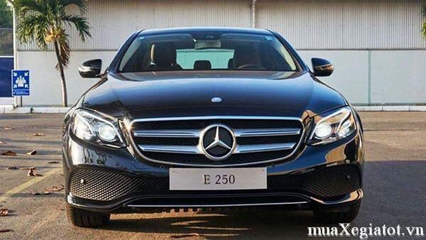 Mercedes E250 2019 luôn mang một sức hút rất lớn trong phân khúc mẫu sedan hạng sang cỡ trung hiện nay.