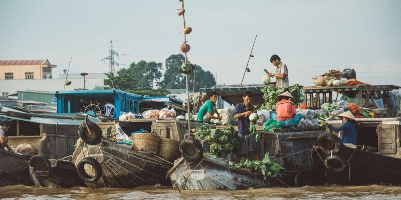 Đến chợ nổi Cái Răng, trải nghiệm nếp sống và văn hóa miền sông nước.