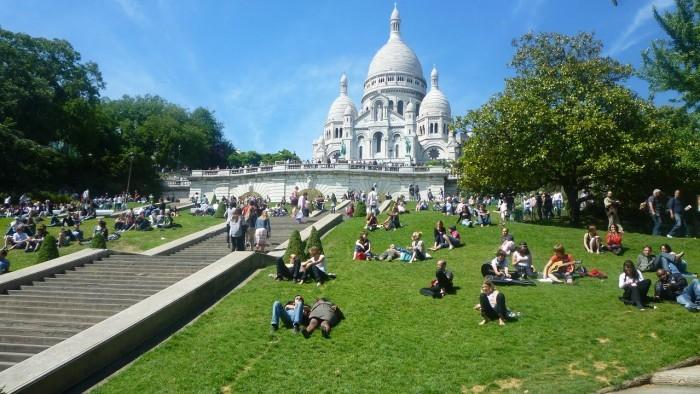 Montmartre - địa điểm không thể bỏ qua khi đến đất Pháp