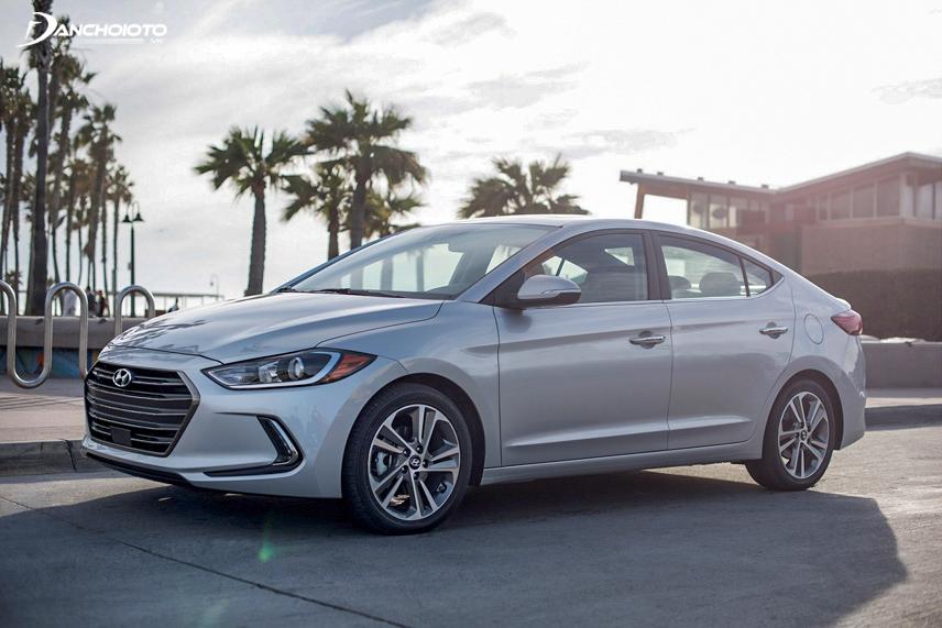 Elantra 2018 sở hữu ngoại hình trẻ trung, hấp dẫn ở mọi đường nét