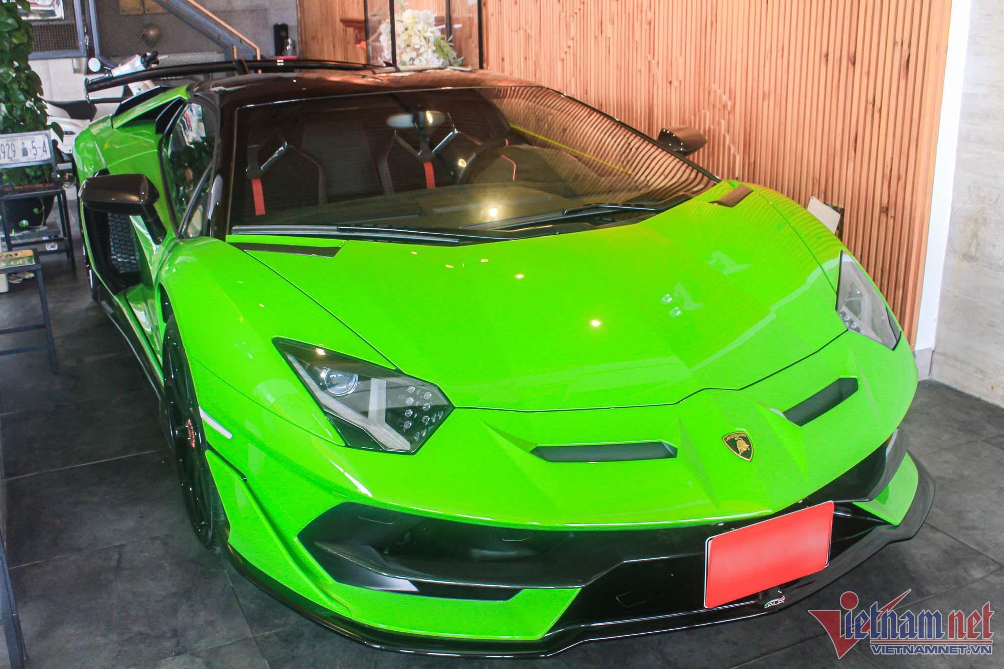 Đại gia Đà Nẵng sắm siêu xe Lamborghini Aventador mui trần giá lăn bánh 50 tỷ