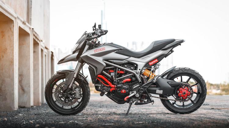 Ducati Hyperstrada 821 lên đồ chơi cực chất tại Saigon MaxSpeed