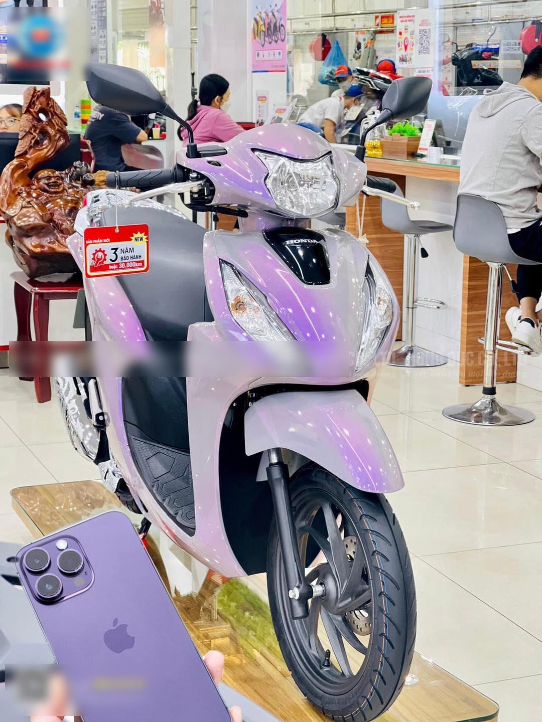 Honda Vision – Màu hồng tím “Pro max” xuất hiện, giá cực hấp dẫn!