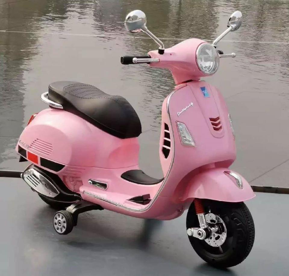 Xe máy điện trẻ em Vespa LX125 2 động cơ ắc quy 12V(Kiểu dáng xe Piagio Vespa thanh lịch, BH 1 năm)