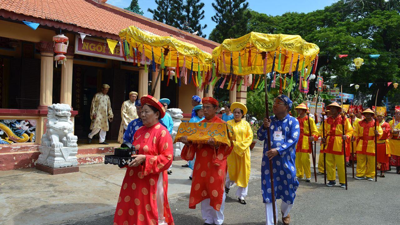 Miếu Năm Cô Ngũ Hành: Khám phá điểm tâm linh độc đáo ở Côn Đảo