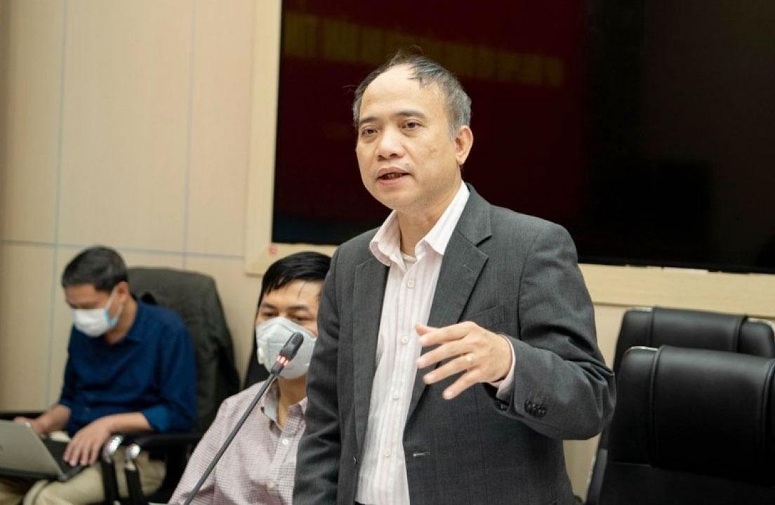 Hạn chế sử dụng điện thoại di động khi trời mưa bão