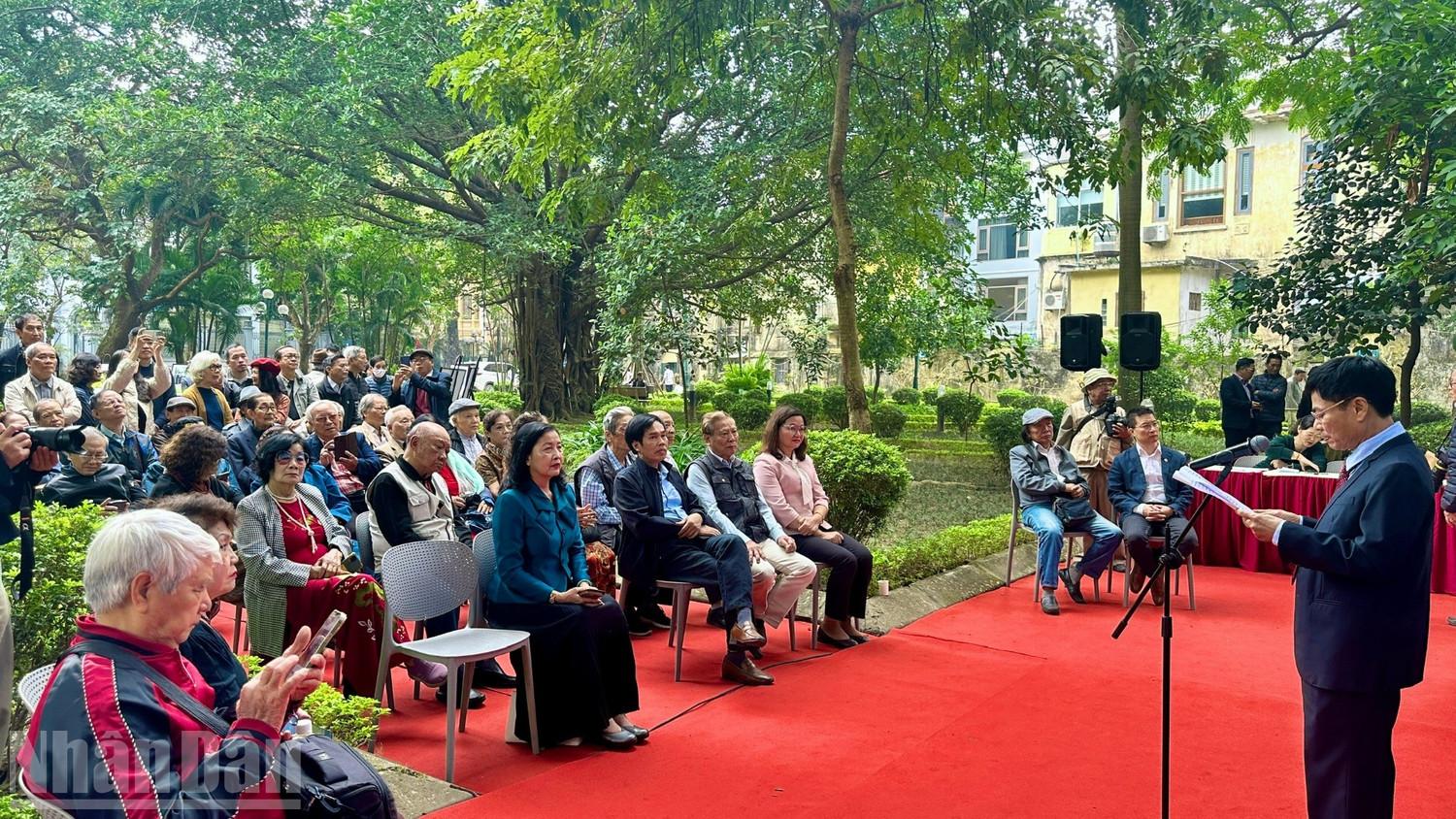 Triển lãm ảnh “Vẻ đẹp quê hương” qua góc nhìn người cao tuổi