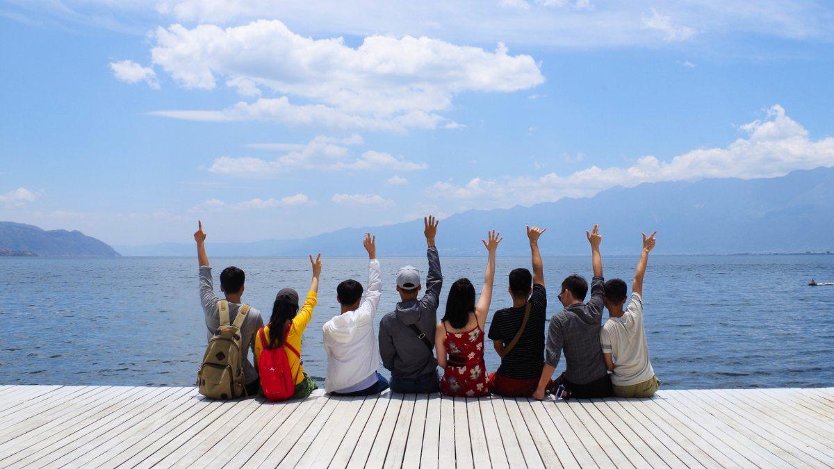 99+ những bài thơ tình bạn ngắn, tri kỷ hay nhất 2025