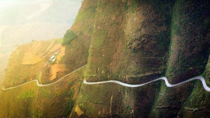 Trải nghiệm "đệ nhất hùng quan" Mã Pí Lèng