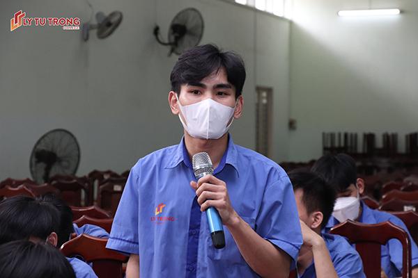 Đồng phục trường Cao đẳng Lý Tự Trọng nét đẹp giản dị, thanh lịch