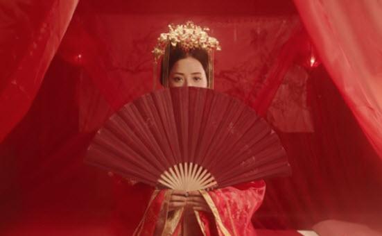 Lời bài hát Anh ơi ở lại của Chi Pu