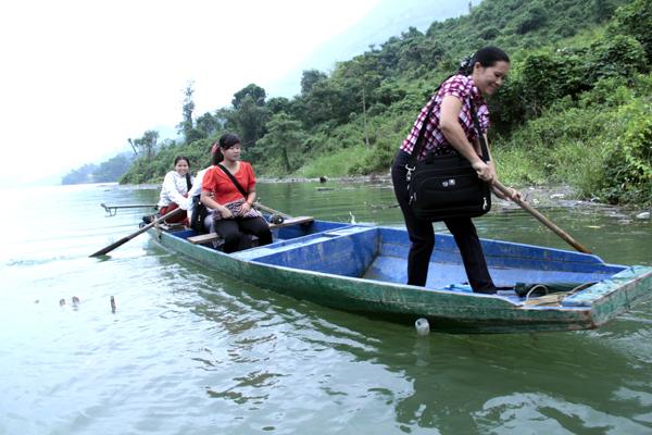 "Thầy giáo cho ta phương cách sống đàng hoàng, tử tế"
