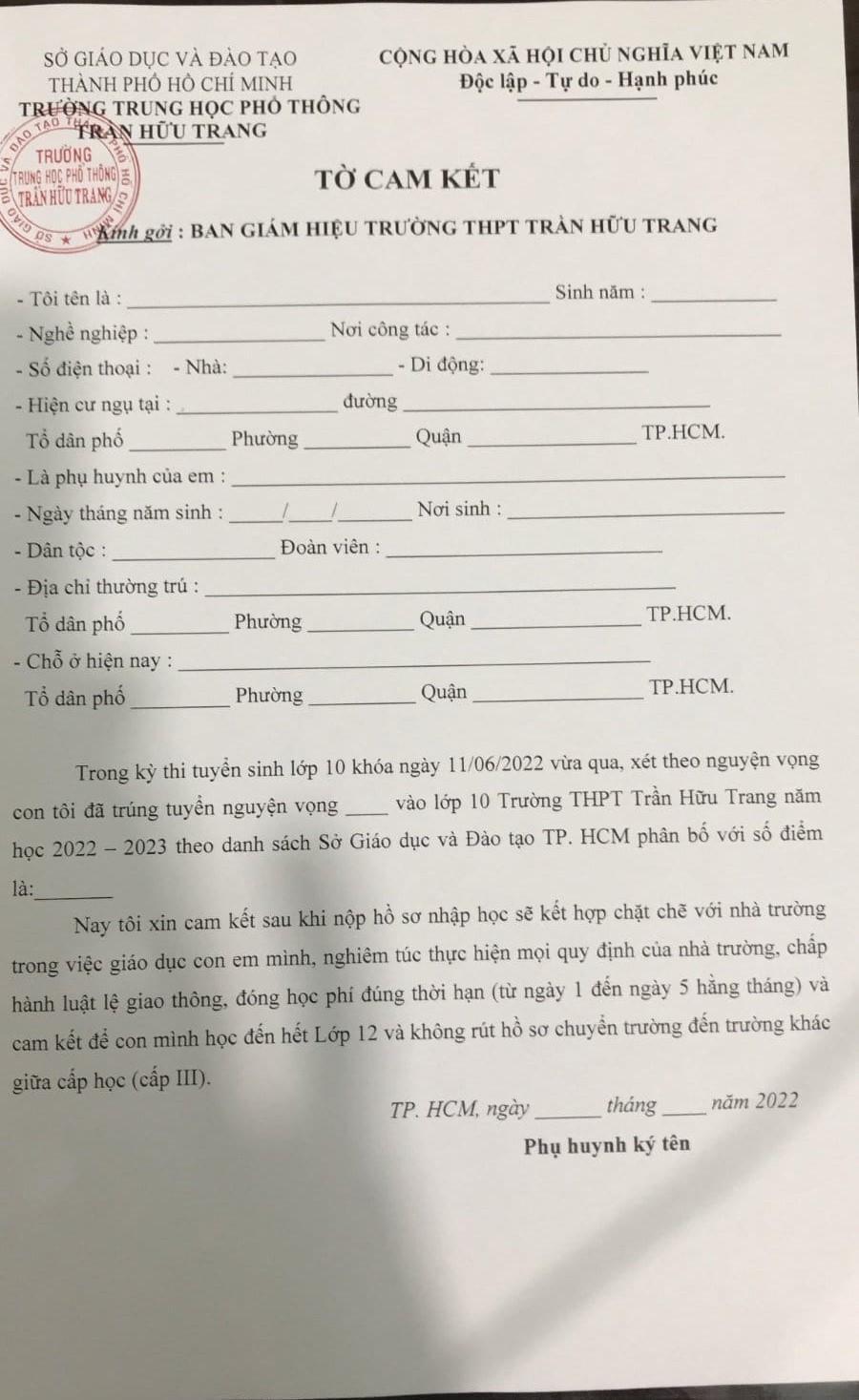 THPT Trần Hữu Trang bắt phụ huynh cam kết không chuyển trường khác cho con