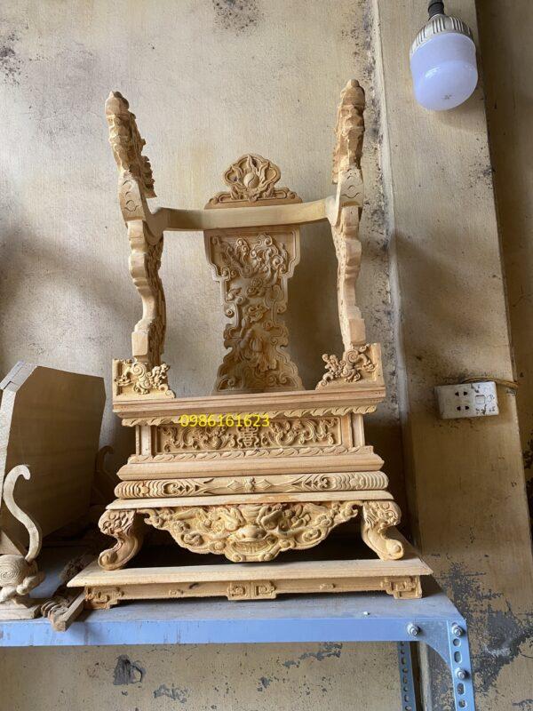 Nên làm ỷ thờ bằng gỗ gì?