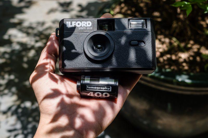 Loanh quanh phố phường cùng ILFORD Sprite 35 II