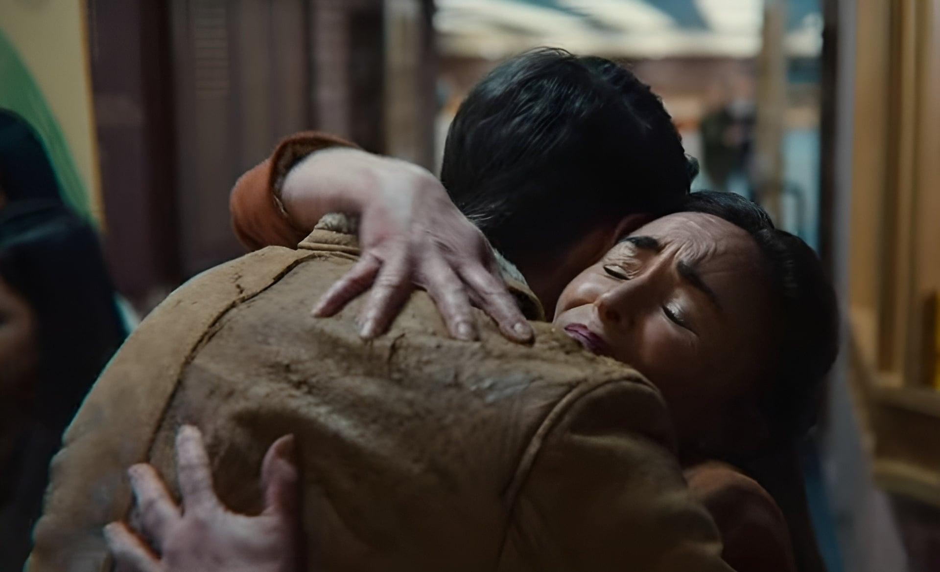 Xem phim, tôi và chồng đã có một cuộc tranh luận nảy lửa trước khi nhận ra chúng tôi đang làm hỏng tương lai của con