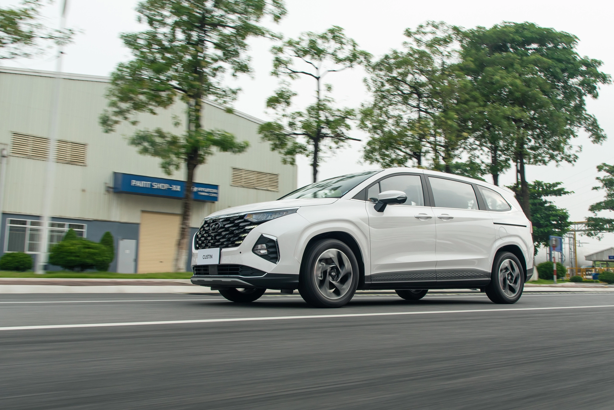 Hyundai Custin 1.5L Đặc Biệt