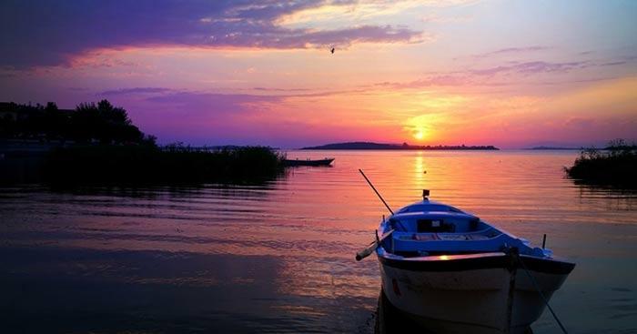 Văn mẫu lớp 10: Dàn ý phân tích nhân vật Dì Mây (3 Mẫu)                                   Người ở bến sông Châu của Sương Nguyệt Minh