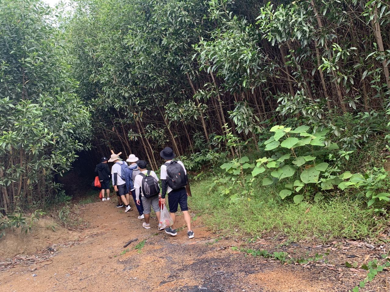 Có được làm việc ngày Chúa Nhật hay không?