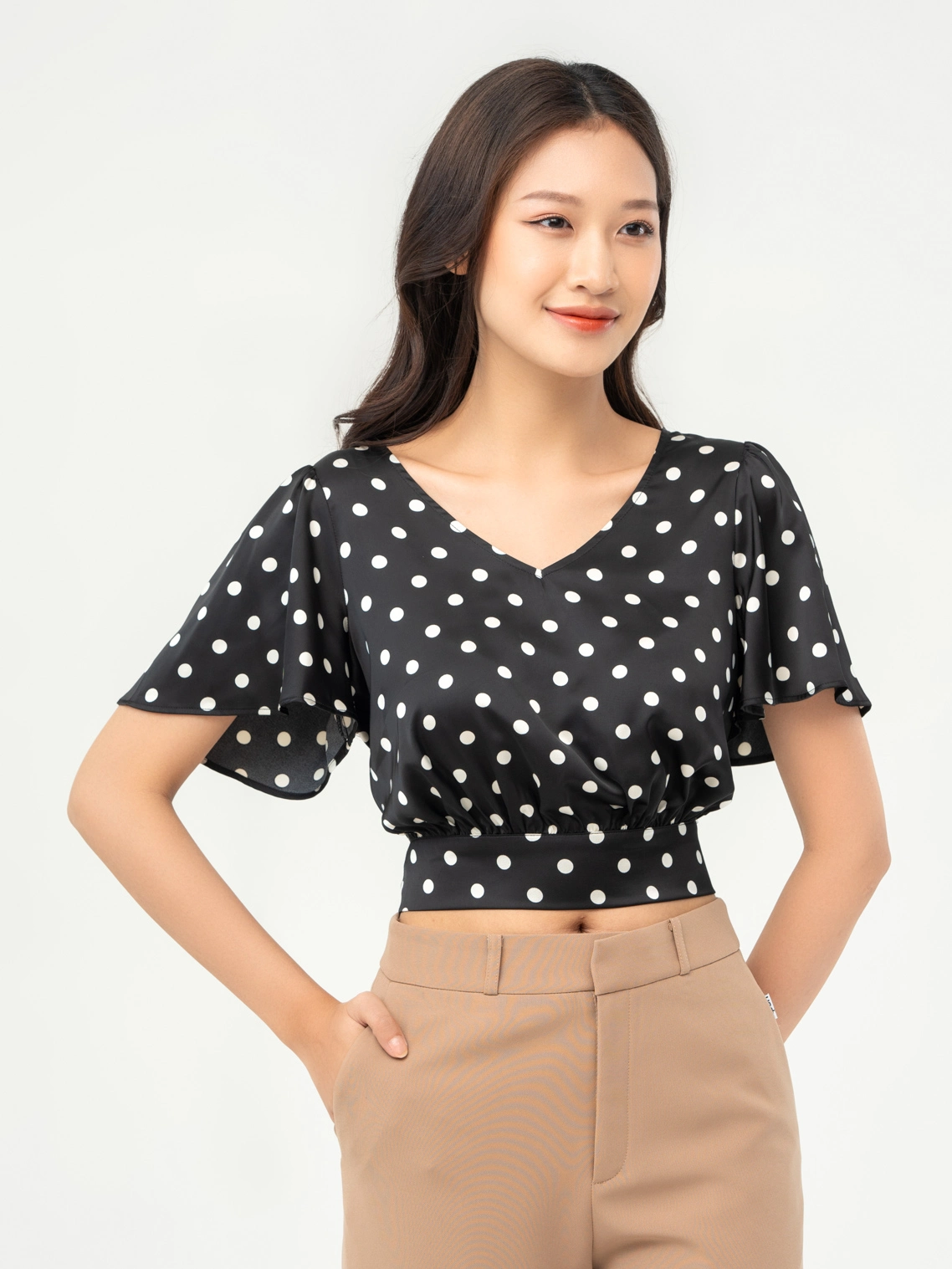 TOP 5 mẫu áo sơ mi croptop đẹp nhất và cách phối chuẩn fashionista