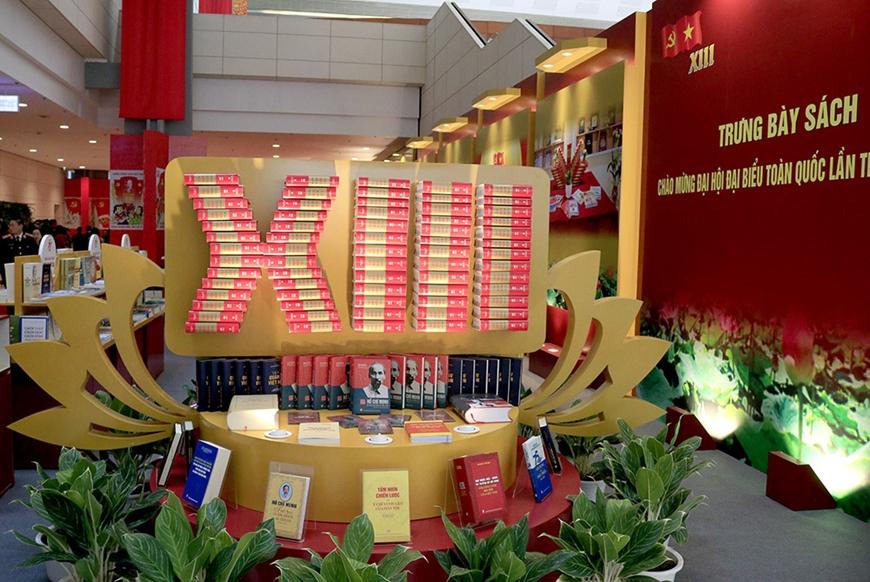 Nhận diện và xây dựng luận cứ đấu tranh phản bác quan điểm sai trái, xuyên tạc của các thế lực thù địch, phản động, phần tử cơ hội