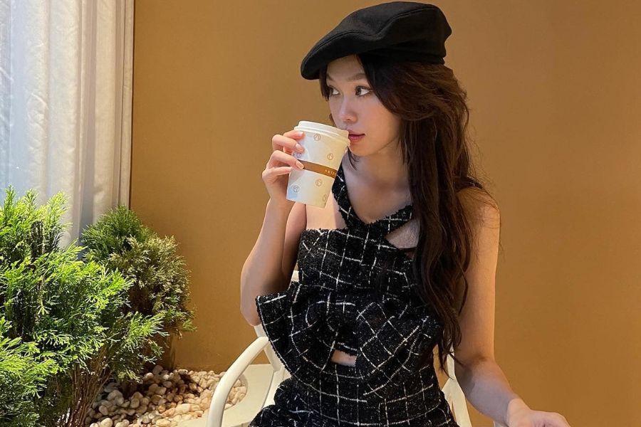 10 Cách Tạo Dáng Chụp Ảnh Ở Quán Cafe Chuẩn Trend