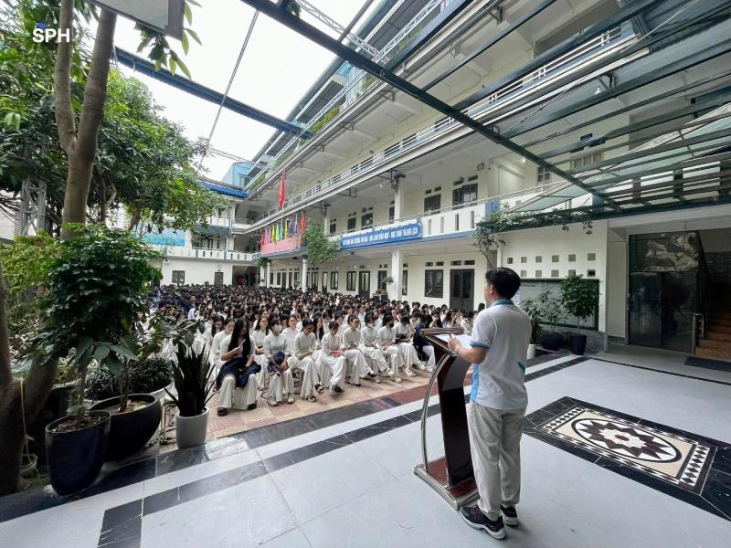 Trường THPT Lê Văn Thiêm, Long Biên có tốt không?