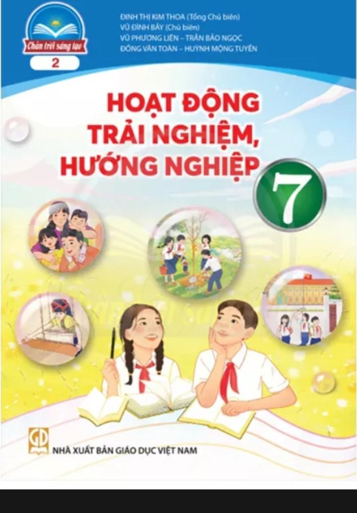Giáo viên đang "tự bơi" khi tổ chức dạy Nội dung GDĐP, Hoạt động TNHN