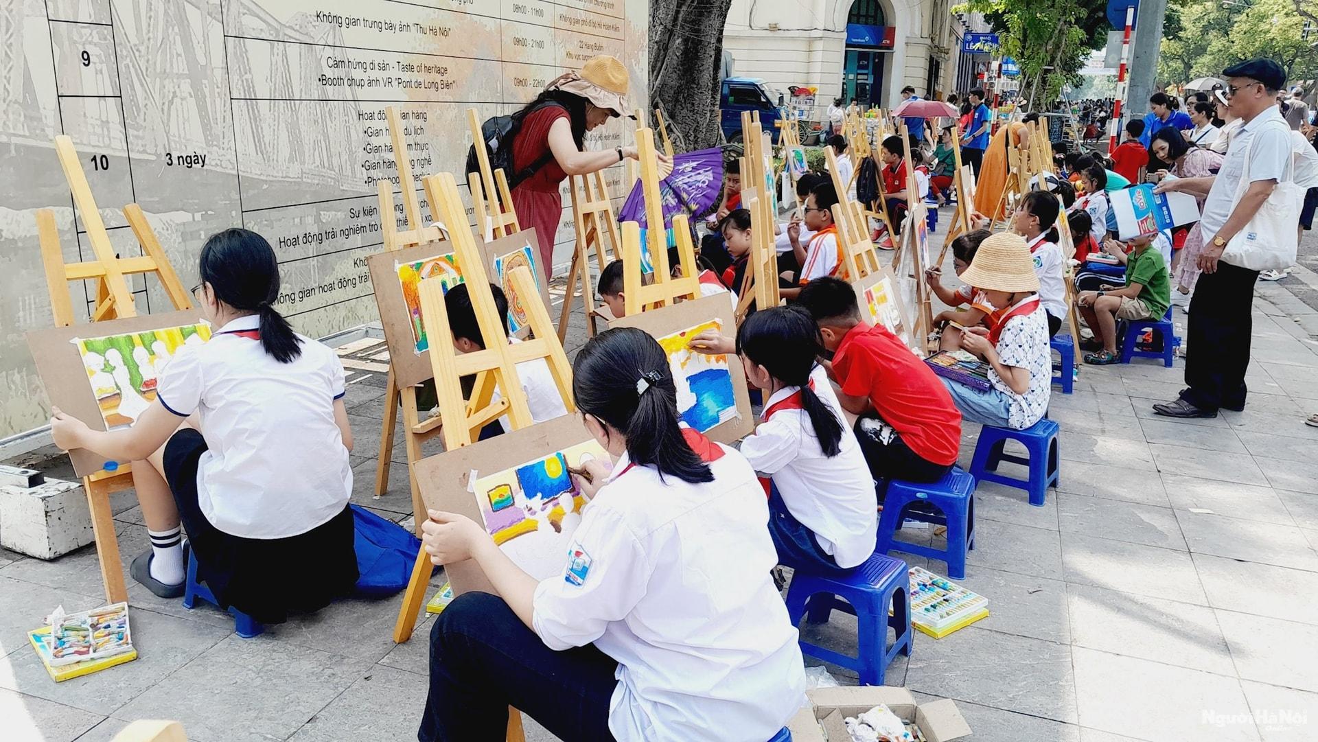 “Hà Nội trong mắt em”: Quảng bá hình ảnh Thủ đô qua nét vẽ trẻ thơ