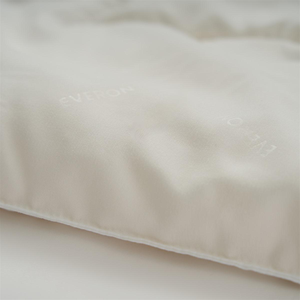 So Sánh Ruột Chăn Xơ Đậu Nành Everon Và Ruột Chăn Lông Vũ Everon: Nên Chọn Loại Nào?