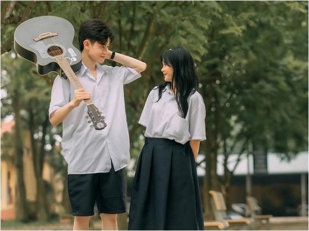 Chụp Ảnh Kỷ Yếu Cặp Đôi: Ghi lại Khoảnh Khắc Tình Yêu Tuổi Học Trò