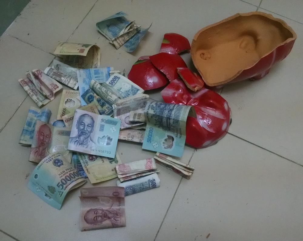 Cuối năm làm thịt heo đất