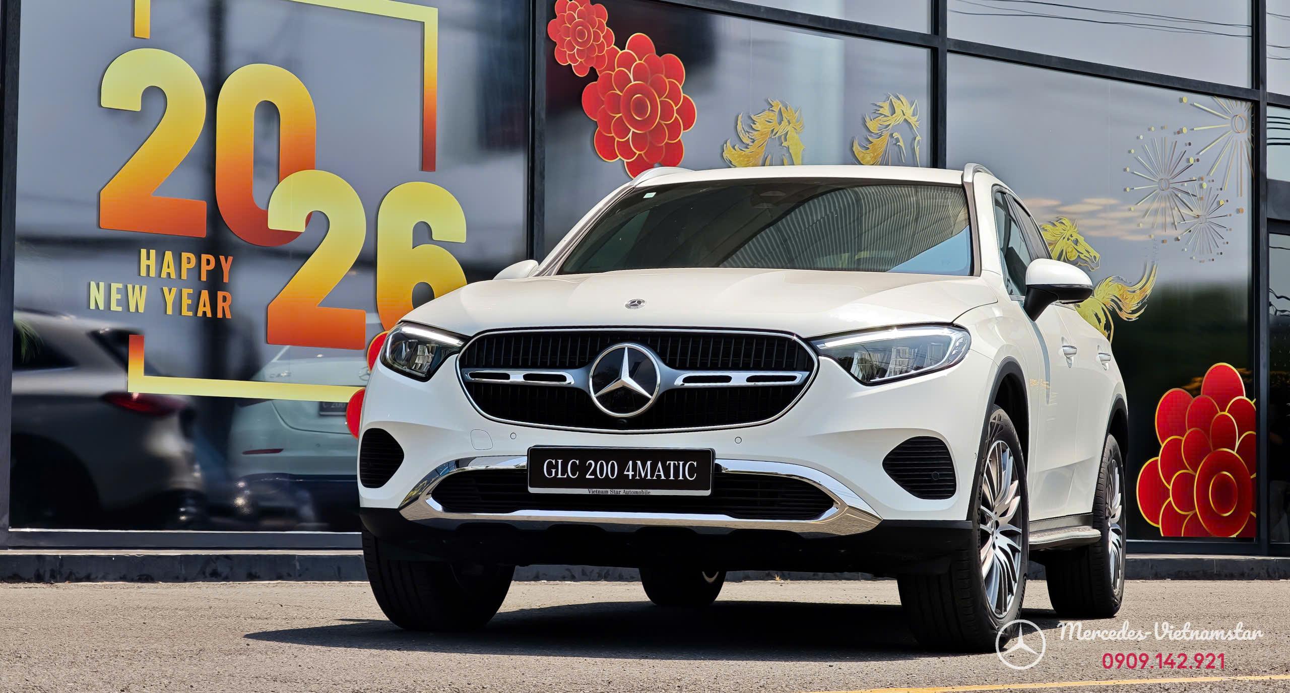 Mercedes GLC200 Màu Đen 2026