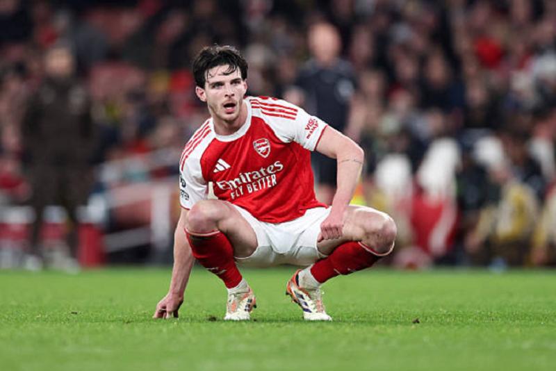 Arsenal hạ Brentford 2-0 nhưng nơm nớp lo âu vì chấn thương của Declan Rice