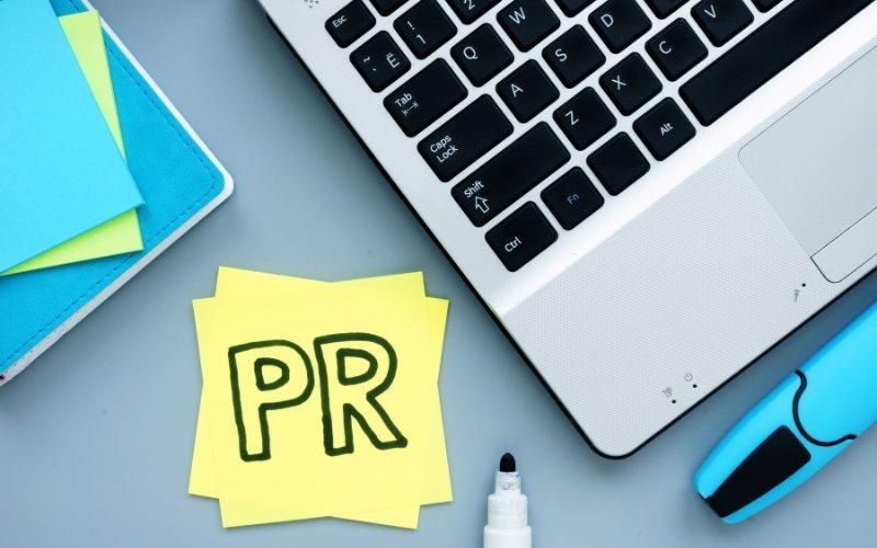 PR là gì? Phân biệt PR và Quảng Cáo, Marketing