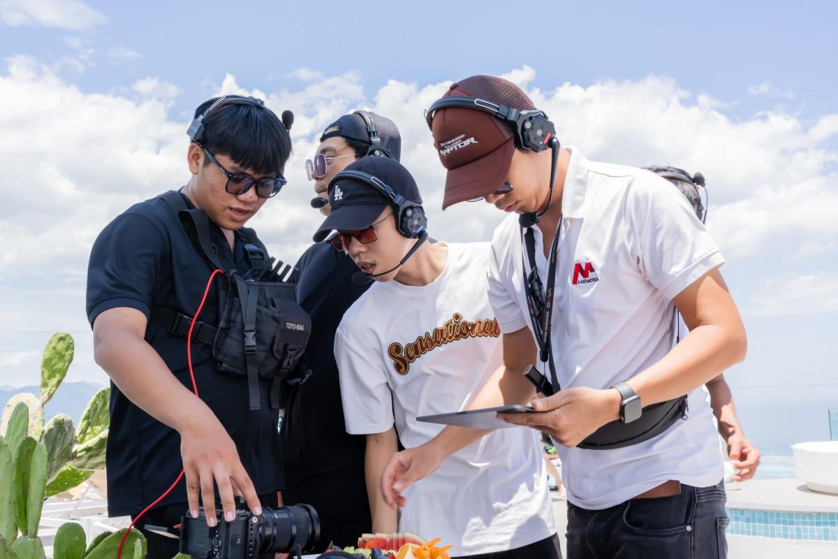 GỢI Ý 5 CÁCH TẠO DÁNG CHỤP ẢNH TỰ NHIÊN