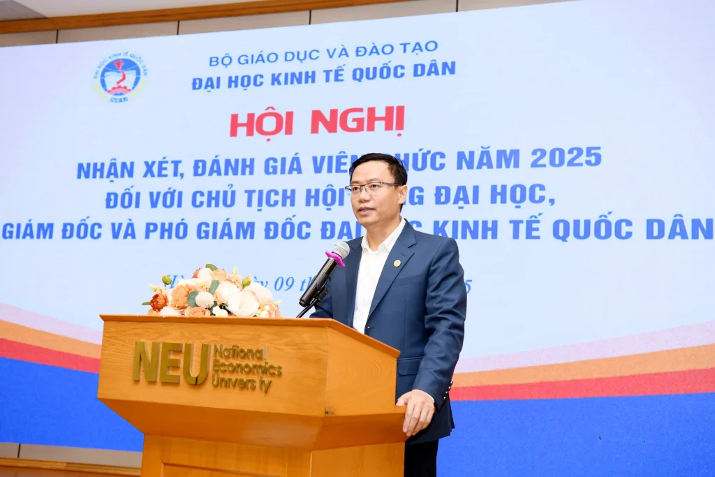 Hội nghị nhận xét, đánh giá viên chức năm 2025 đối với Chủ tịch Hội đồng Đại học, Giám đốc và Phó Giám đốc Đại học Kinh tế Quốc dân