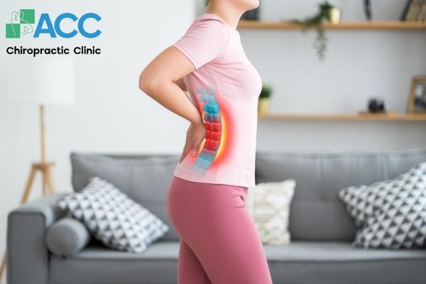 Võng lưng là gì? Nguyên nhân, dấu hiệu, Cách chữa võng lưng