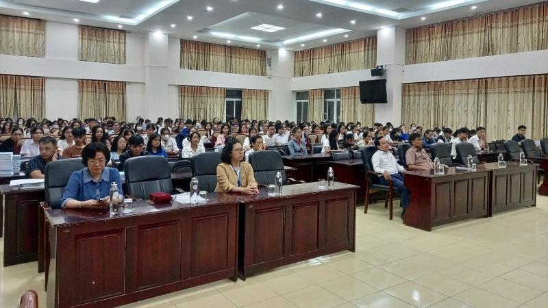 Đảng ủy Trường Đại học Quy Nhơn tổ chức tổng kết lớp bồi dưỡng nhận thức về Đảng đợt 2 năm 2023